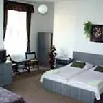 Olga 3* براغ